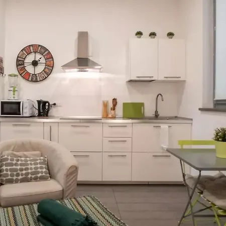 公寓 Comfortable Apartment Near'S Lambrate Station