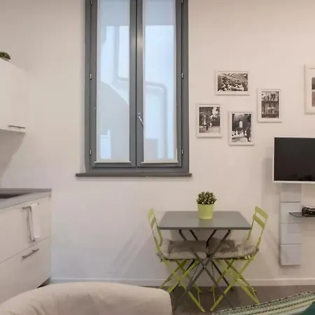 Comfortable Apartment Near'S Lambrate Station 公寓 *
